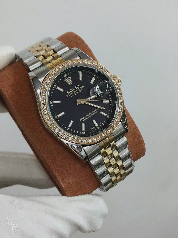 ブランド時計側面デザイン